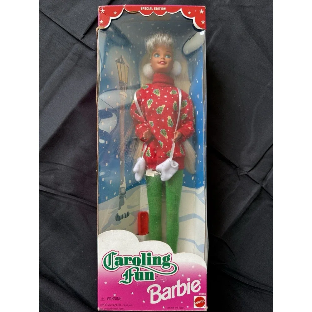 Mattel Barbie Caroling Fun Special Edition Fashion Doll 11in MPN 13966 1995
